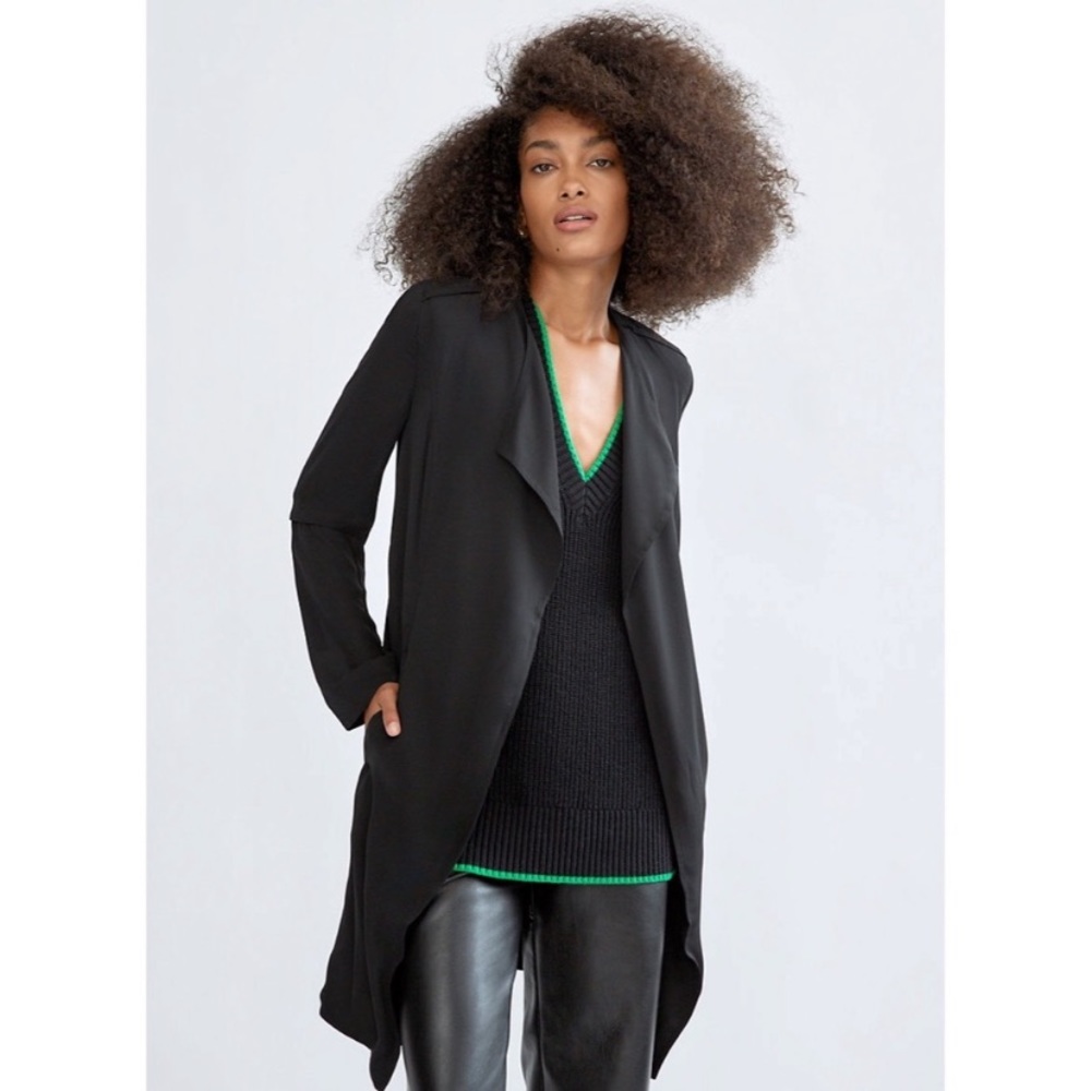 Aritzia Babaton Flowy Trench Coat Lightweight Black Small